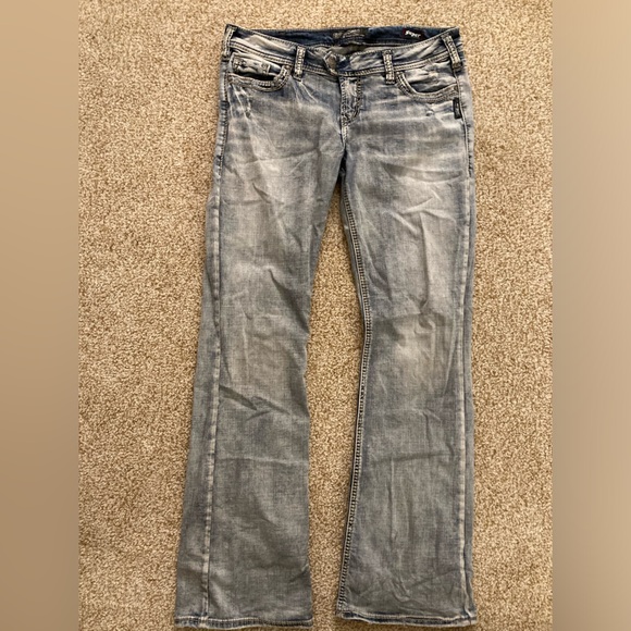 Silver Jeans. - Picture 7 of 7